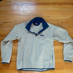 Patagonia Men’s Lightweight Synchilla Snap-T Pull Over. Size Medium.